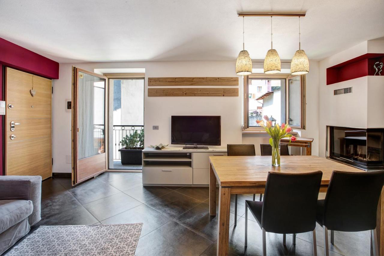 La Maison Du Bonheur Grosio Apartment ภายนอก รูปภาพ