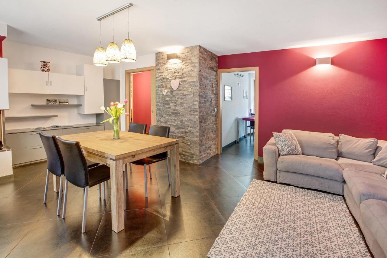 La Maison Du Bonheur Grosio Apartment ภายนอก รูปภาพ