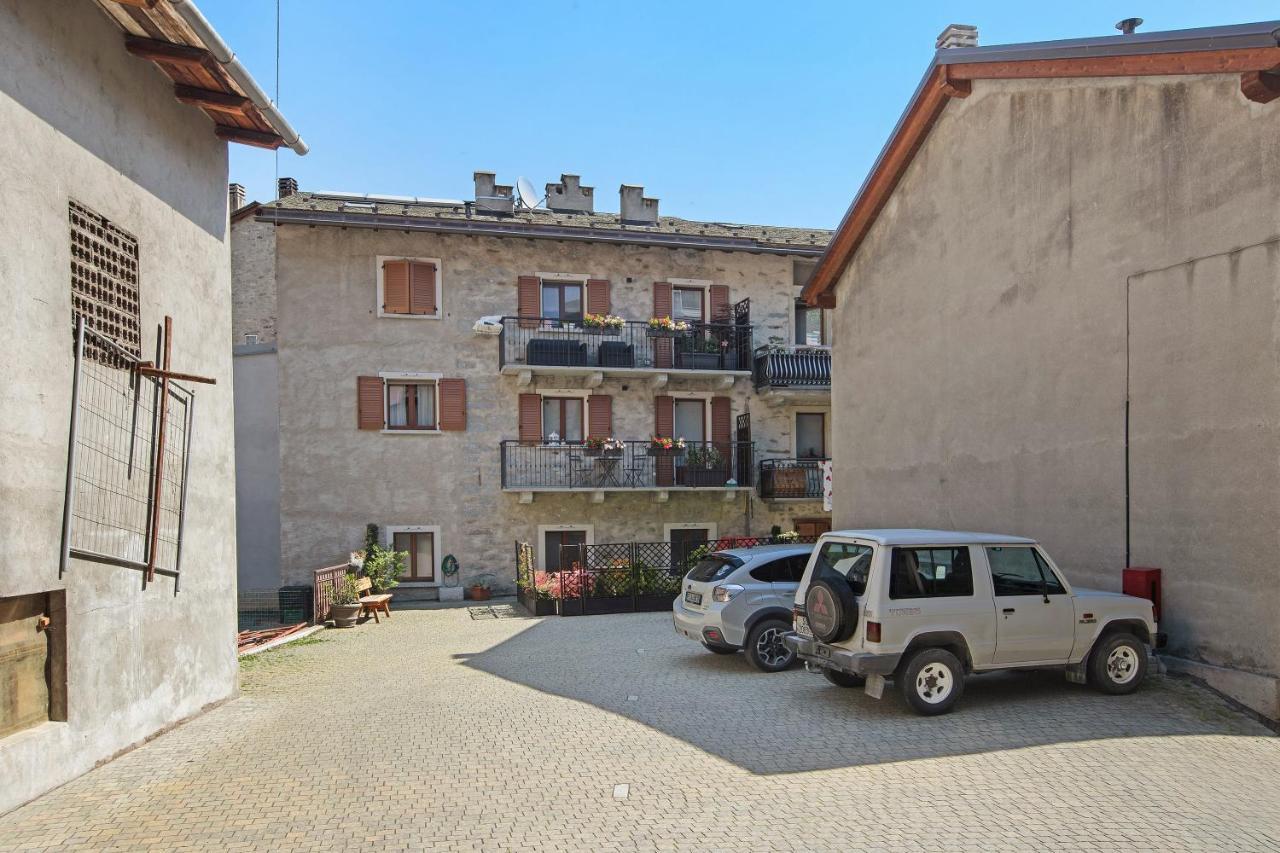 La Maison Du Bonheur Grosio Apartment ภายนอก รูปภาพ