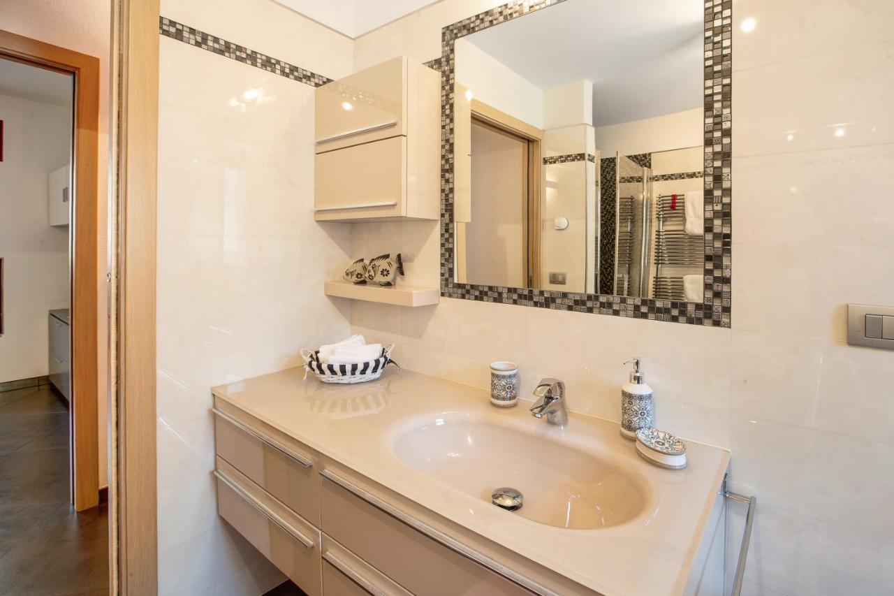 La Maison Du Bonheur Grosio Apartment ภายนอก รูปภาพ